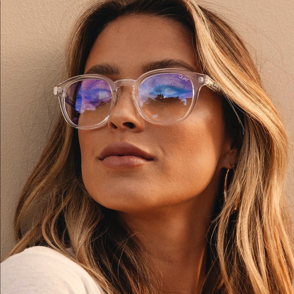 NWT! - Quay Australia | Walk On Bluelight Glasses